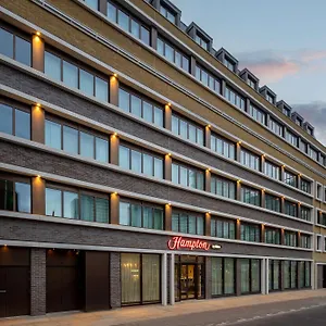 4* מלון Hampton By Hilton City